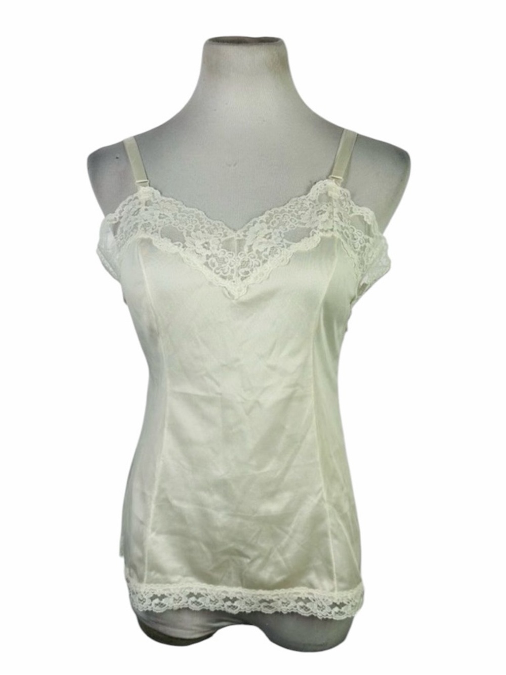 10/$25🦋 Vintage Montgomery Ward Cream Satin & Lace Cami - Size 14/36